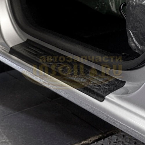 Накладки на пороги дверей Renault Logan 2014-